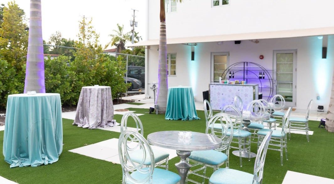 Omega Chairs with Silver Art Modern Cafe Tables